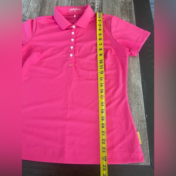 🩷NIKE GOLF Dri-Fit Women’s Hot Pink Shirt Size M🩷 - Picture 4 of 9